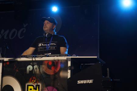 CERKNIŠKA NOČ KONCERT VLADO KRESLIN IN MALI BOGOVI 03 FOTO LJUBO VUKELIČ